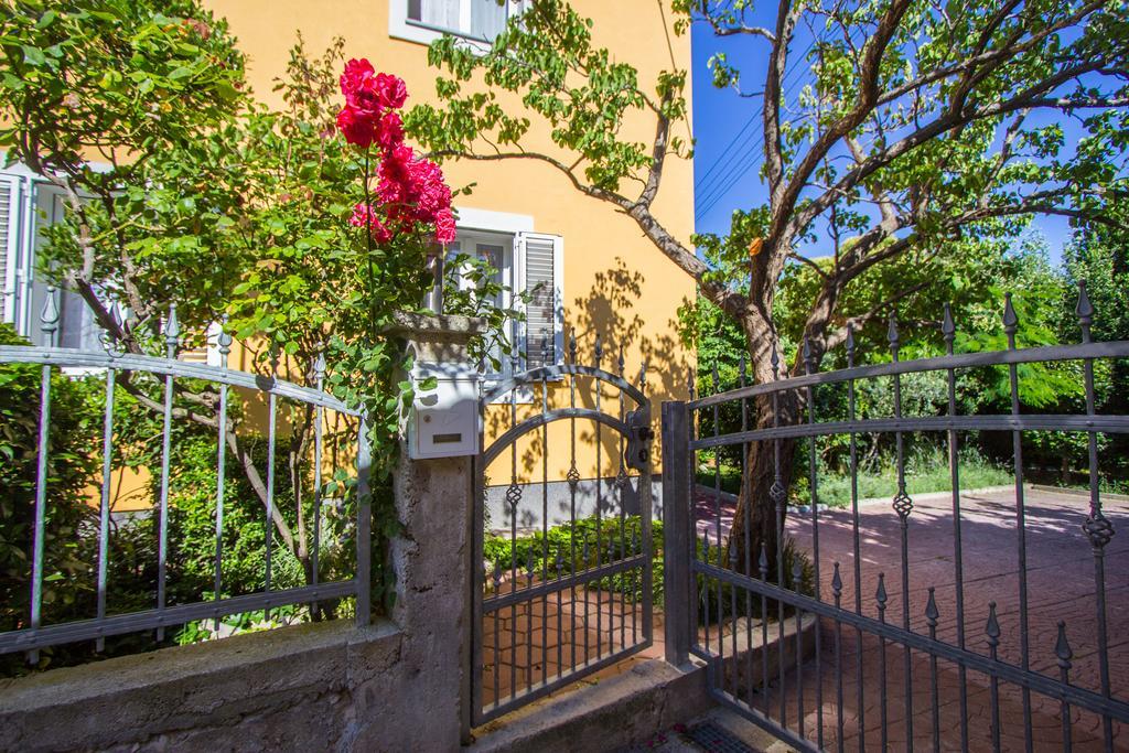 Holiday Home Arboretum Šibenik Kültér fotó